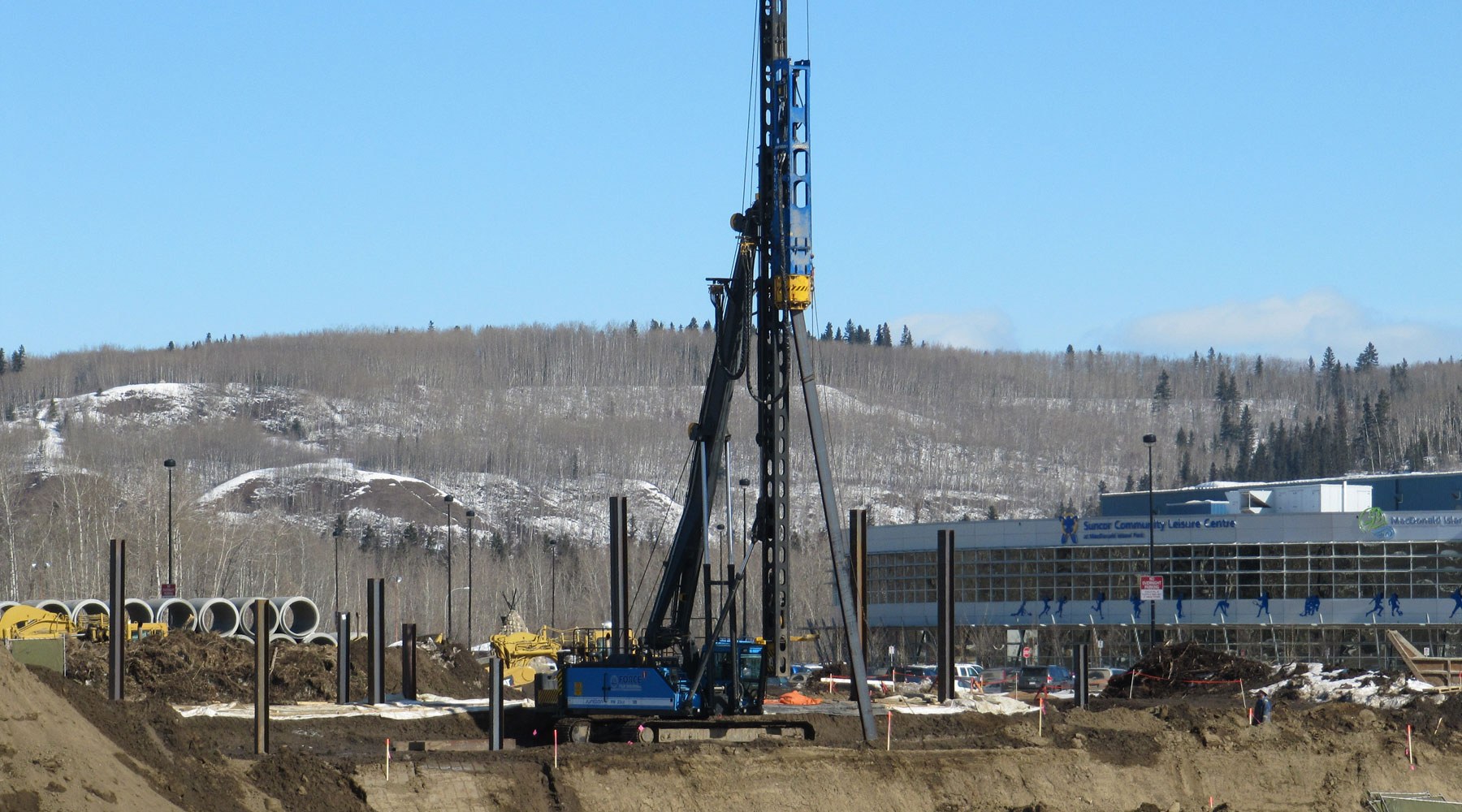 Pile driving on wellsite Pile driving on wellsite